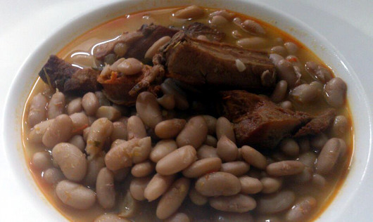 Alubias de Bercianos del Páramo con costilla